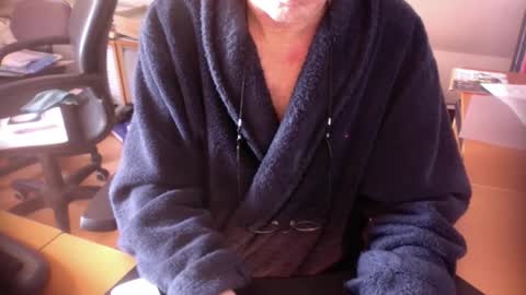 Snapshot of amor2200 chatting on 23, 2, 2025 Amor2200 online show from 23, 2, 2025