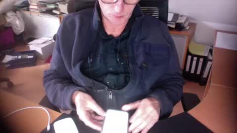 Snapshot of amor2200 chatting on 15, 9, 2025 Amor2200 online show from 15, 9, 2025