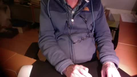 Snapshot of amor2200 chatting on 26, 10, 2025 Amor2200 online show from 26, 10, 2025