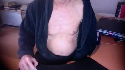 Amor2200 online show from 5, 2, 2026