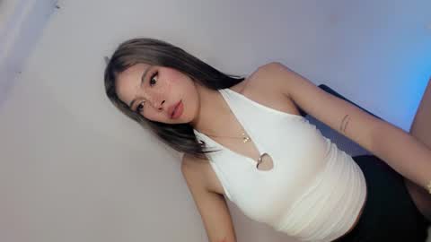 Belle Tylor online show from 19, 1, 2025