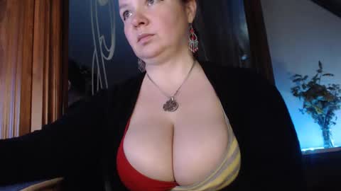 amorelara online show from 14, 2, 2025