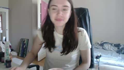 Snapshot of amoremeoww chatting on 23, 5, 2026 miss unforgettable online show from 23, 5, 2026