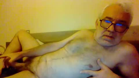 Snapshot of amstel69 chatting on 11, 10, 2025 amstel69 online show from 11, 10, 2025