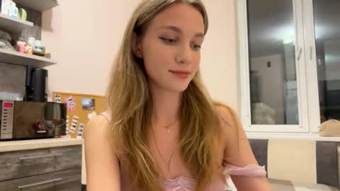 Amy Chill online show from 4, 11, 2025