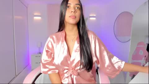 Snapshot of amy_medina_ chatting on 13, 12, 2024 Emily online show from 13, 12, 2024