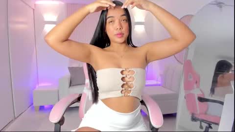 Snapshot of amy_medina_ chatting on 15, 2, 2025 Emily online show from 15, 2, 2025
