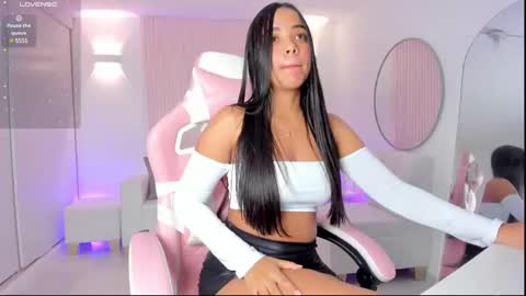 Snapshot of amy_medina_ chatting on 26, 2, 2025 Emily online show from 26, 2, 2025