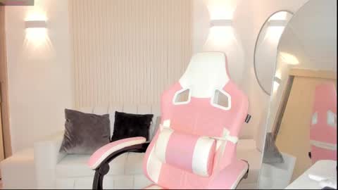 Snapshot of amy_medina_ chatting on 23, 9, 2025 Emily online show from 23, 9, 2025