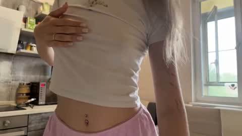 Snapshot of amy_meoww chatting on 24, 6, 2026 amy_meoww online show from 24, 6, 2026