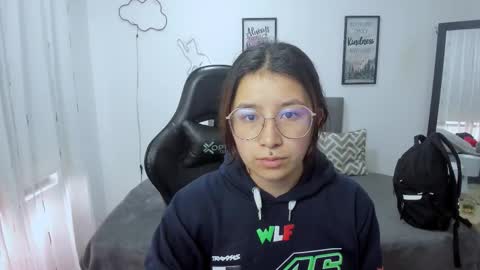 Amy sophia 3 online show from 3, 10, 2025