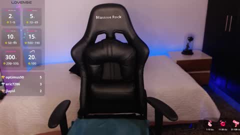 Snapshot of amy_stiward chatting on 4, 11, 2025 Mia Cristancho online show from 4, 11, 2025