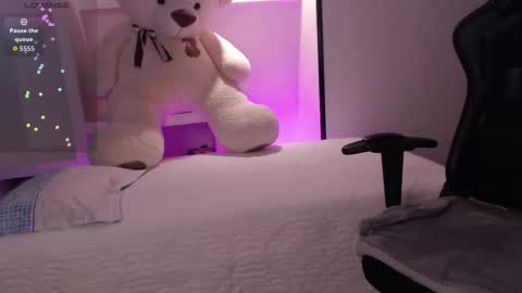 Snapshot of amy_stiward chatting on 19, 2, 2026 Mia Cristancho online show from 19, 2, 2026