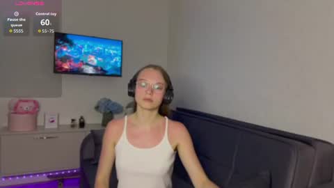 Snapshot of amy_yammy3 chatting on 21, 6, 2026 Amy online show from 21, 6, 2026
