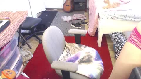 Trashely Gimpson online show from 17, 2, 2025