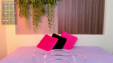 My name is AMY... Nice to meet you  thumb up me please its important online show from 17, 9, 2025