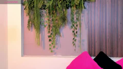 My name is AMY... Nice to meet you  thumb up me please its important online show from 29, 9, 2025