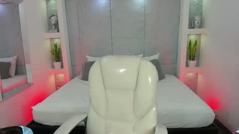 amy online show from 2, 12, 2025