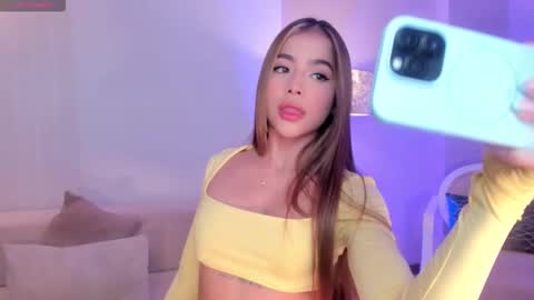 Snapshot of amydavis_ chatting on 4, 12, 2025 Amy online show from 4, 12, 2025