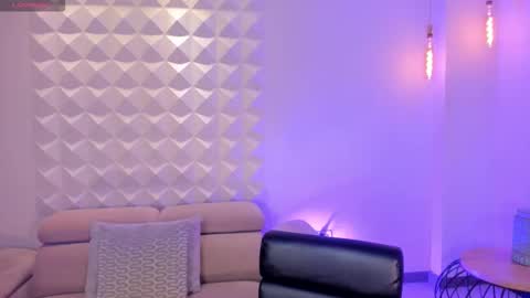 Snapshot of amydavis_ chatting on 16, 12, 2025 Amy online show from 16, 12, 2025