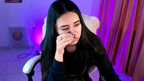 Amy ... Nice to meet u   thumb up me please its important online show from 25, 10, 2025