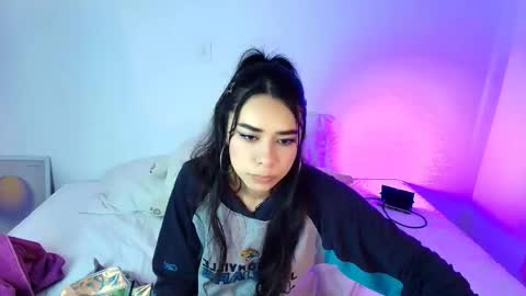 Snapshot of amyolimpo chatting on 6, 5, 2026 Amy ... Nice to meet u thumb up me please its important online show from 6, 5, 2026