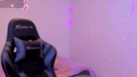 Amy online show from 6, 11, 2025