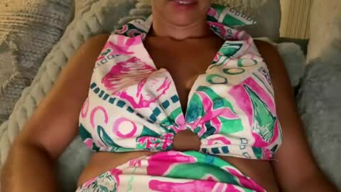 Amy Smilez online show from 17, 6, 2026