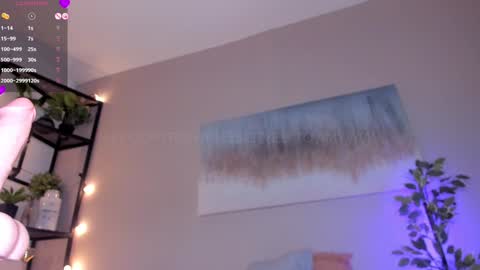 IG amyw0w   online show from 9, 1, 2025