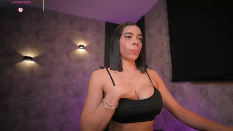 AMY WALKER online show from 4, 6, 2026
