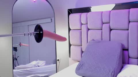 amywhitte_ online show from 18, 12, 2025