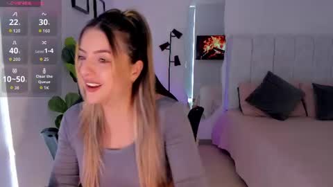 Snapshot of amywoods chatting on 18, 6, 2026 online show from 18, 6, 2026