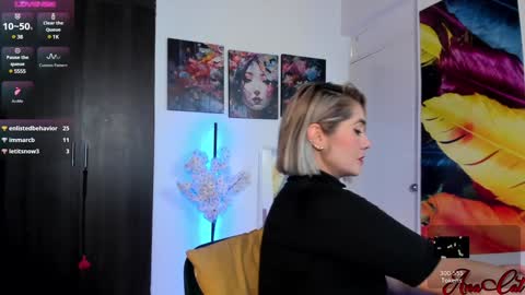 Snapshot of ana_cat chatting on 5, 2, 2025 Ana online show from 5, 2, 2025