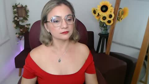 Snapshot of ana_hotmilf chatting on 19, 6, 2026 Ana online show from 19, 6, 2026