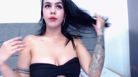Snapshot of ana_paula0 chatting on 28, 11, 2025 Ana Paula online show from 28, 11, 2025