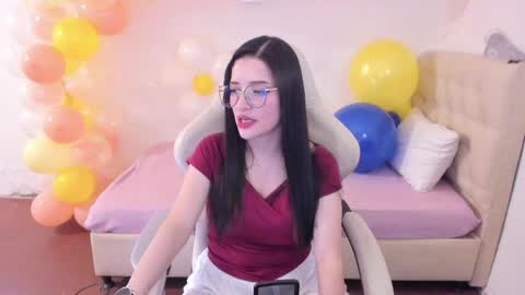 Im anna but you can call me as you want online show from 28, 5, 2026
