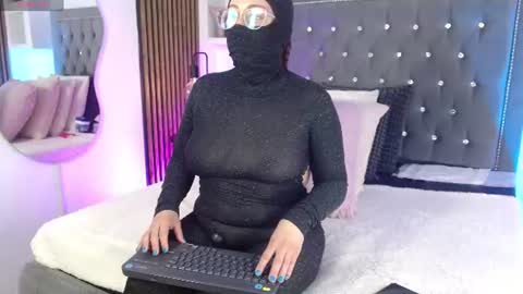 Snapshot of anaa_moon chatting on 24, 6, 2026 Ana Moon online show from 24, 6, 2026