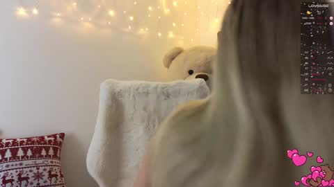 Annie  online show from 28, 12, 2024