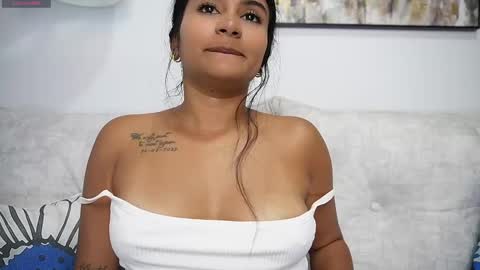 Snapshot of anahi__s chatting on 11, 1, 2025 ANAH online show from 11, 1, 2025