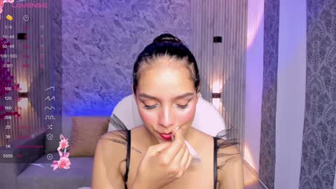 Snapshot of anahi_curlie1 chatting on 14, 12, 2024 Anahi Curlie online show from 14, 12, 2024