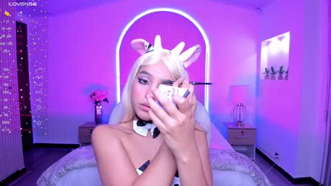 Snapshot of anahi_curlie1 chatting on 21, 1, 2025 Anahi Curlie online show from 21, 1, 2025