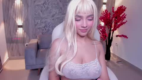 Snapshot of anahi_curlie1 chatting on 13, 2, 2025 Anahi Curlie online show from 13, 2, 2025