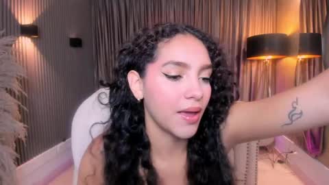 Anahi Curlie online show from 2, 6, 2026
