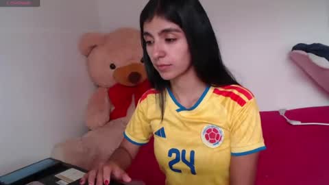 Snapshot of anahibrowns95 chatting on 23, 6, 2026 Anahi Browns online show from 23, 6, 2026
