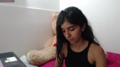 Snapshot of anahibrowns95 chatting on 30, 6, 2026 Anahi Browns online show from 30, 6, 2026