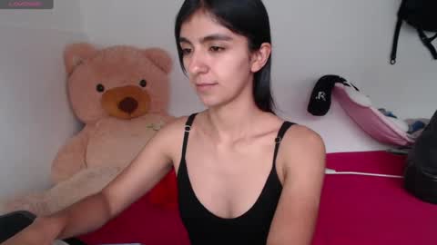 Snapshot of anahibrowns95 chatting on 8, 7, 2026 Anahi Browns online show from 8, 7, 2026