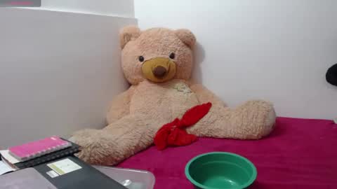Snapshot of anahibrowns95 chatting on 28, 7, 2026 Anahi Browns online show from 28, 7, 2026