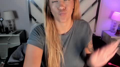 Snapshot of anahii_jones chatting on 12, 2, 2025 Anah Jones online show from 12, 2, 2025