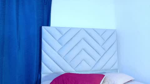 Snapshot of anaisdream_ chatting on 5, 2, 2026 anaisdream_ online show from 5, 2, 2026