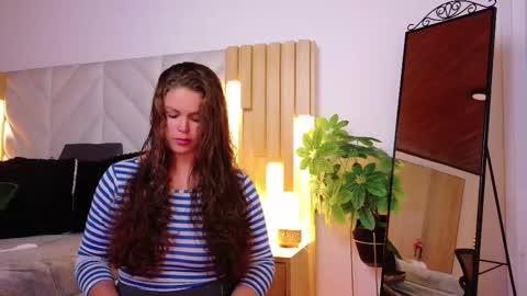 Anaise  online show from 3, 10, 2025